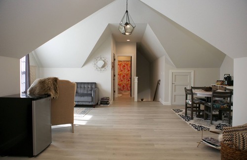 Hallsville Apartment | Delightful Studio in the woods