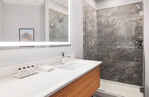Grande Prairie Hotel | Delta Hotels by Marriott Grande Prairie Airport