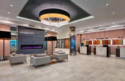 Downtown Edmonton Hotel | Delta Hotels by Marriott Edmonton Centre Suites