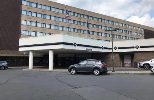 Utica Hotel | Delta Hotels by Marriott Utica