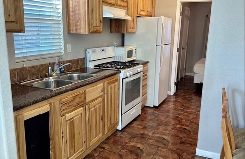 Isleton Cabin | Delta Shores Resort & Marina