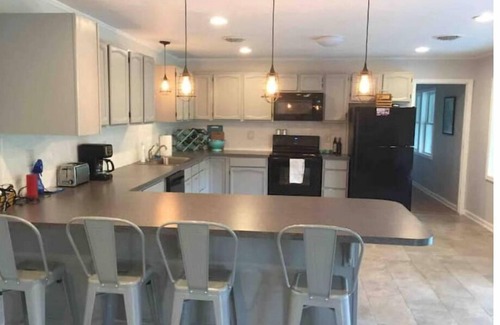 Draper House | Deltopia on Waterfront New River/Claytor Lake