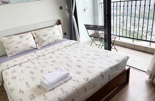 Tu Liem Apartment | Delux Stu Apt In Vinhomes, Close to JW Marriott, Keangnam and My Dinh