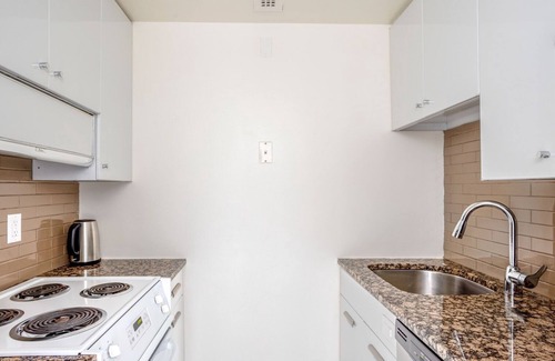 Prudential - St. Botolph Apartment | Deluxe Back Bay Studio w/W/D nr Newbury St, by Blueground