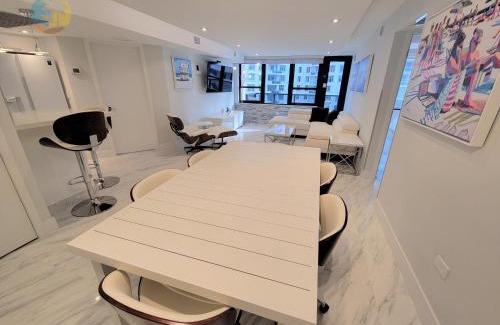 Mid Beach Apartment | Deluxe Beach Resort - HORA RENTALS