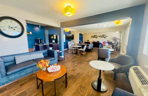 Junction City Hotel | Deluxe Inn & Suites