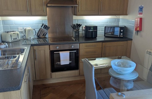 Little Stukeley Apartment | Deluxe Lodge with a Lake View and Hot Tub
