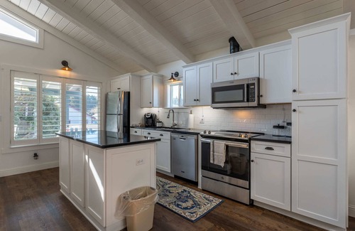 Bandon House | Deluxe Master Suite | Bandon Marina Inn
