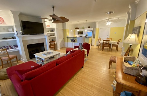 Melrose on the Beach Villa | Deluxe Oceanview Penthouse, Pool, Fitness Center & Transport From Dock Included!