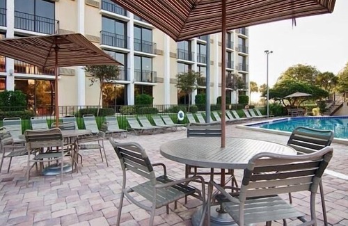 Florida Center Apartment | Deluxe Room Near Gator Golf Adventure Park ORL