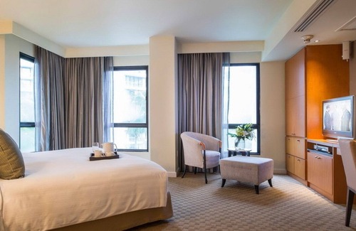Chong Nonsi House | Deluxe Two Bedroom Suite Room Only 1