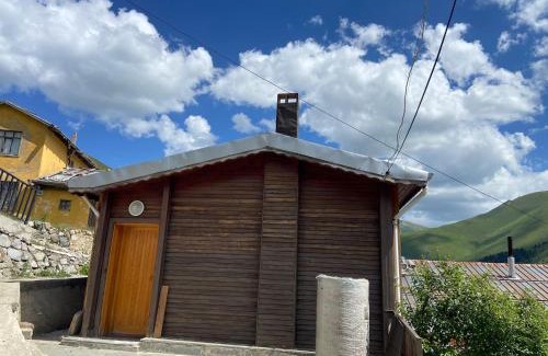 Caykara Apartment | Demirkapı Brown House