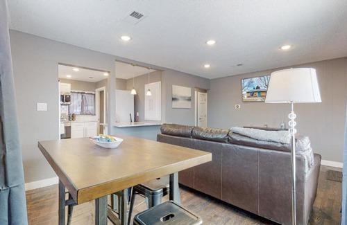 Twin Lakes House | Denver 2 King Beds, Remodeled & Stylish Upper Unit