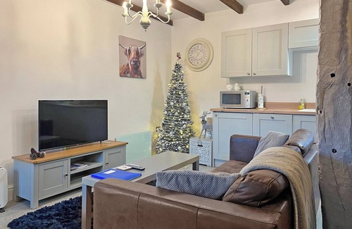 Monyash Cottage | Denver Cottage - UK46029
