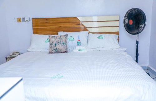 Ishara Hotel | Denver Luxury Suites, Sagamu