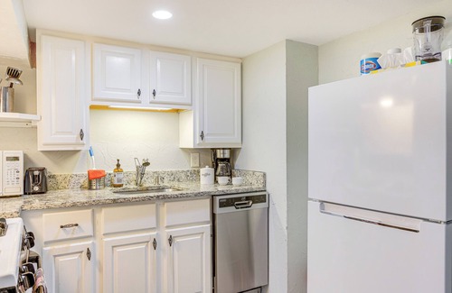 Cherry Creek Apartment | Denver Retreat in Cherry Creek: Walk to Dining!