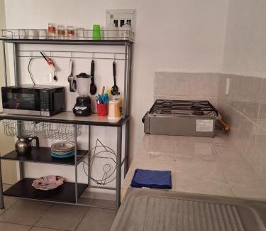 Acapulco Apartment | Departamento En Acapulco Diamante con Alberca, Camastros y Hermosos Jardines