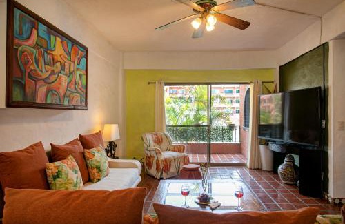 Marina Vallarta Apartment | Departamento en Marina Vallarta New listing