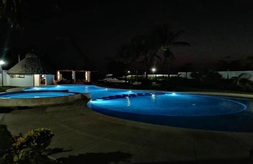 Boulevard Barra Vieja Apartment | Depto. frente al mar con Club de Playa