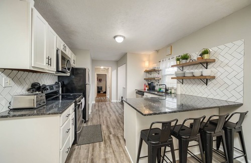 Algonquin House | !Derby City Sanctuary- 4 bed 2 bath renovated home