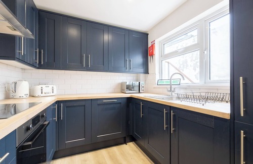 Londonderry Apartment | Derry City, Northern Ireland - City Rooms (Room 5)