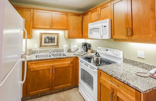 Uptown Design District Condo | Desert Condo w/Pool & Balcony Views