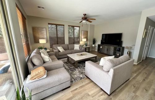 Signal Heights House | Desert Oasis 4BD 3BA, Lux Resort Pool in Mesa, AZ