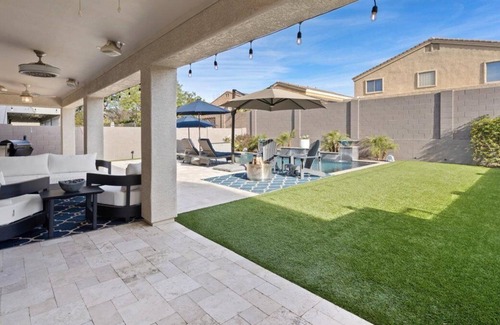 Desert Peak House | Desert Oasis Resort Style Home