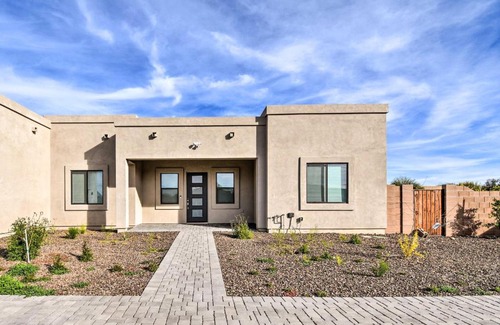 Anthem House | Desert Views, Fire Pit Serene Phoenix Getaway