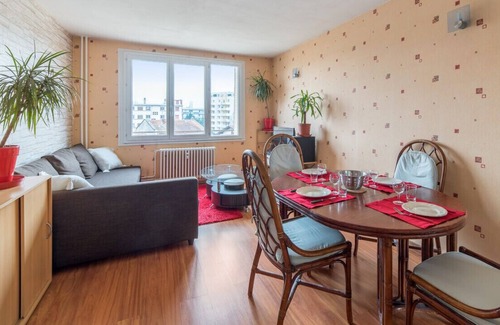 Buers Apartment | Design and calm flat with parking in Villeurbanne, 10 min to Lyon - Welkeys