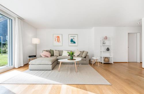 Kreuzlingen Apartment | DESIGN APARTMENT 1 !Gratis parken, Free Parking!