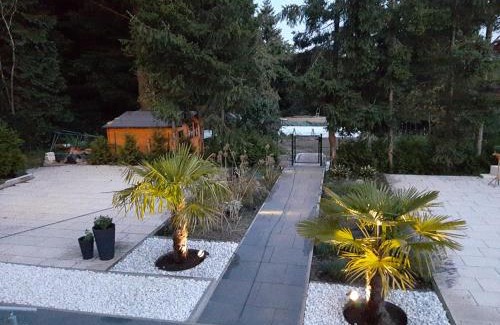 Heiligenwald Apartment | Design Apartment nahe See - für Familien & Business - 24h Check-in - Parkplatz