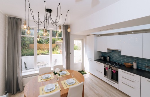 Peninsula House | Designer 3 bedroom 3 bathroom home in Royal Greenwich, close to The O2