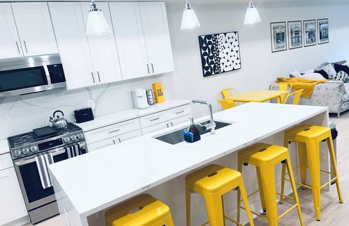 Trinidad House | Designer 3BDR Penthouse+Private Rooftop Monument View+Parking Free Cancellation