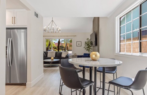 Canyon Country House | DESIGNER 4-bedroom 2 Bath POOL, SPA & ARCADE! Santa Clarita Valley