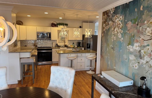 Ocean Beach House | Designer 5 Bedroom, 3.5 bath home. Pool, Hot Tub, Pizza Oven, BBQ, bicycles.