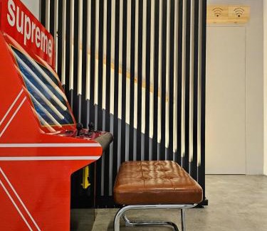 Gelang Patah Villa | Designer house with cabin rooms