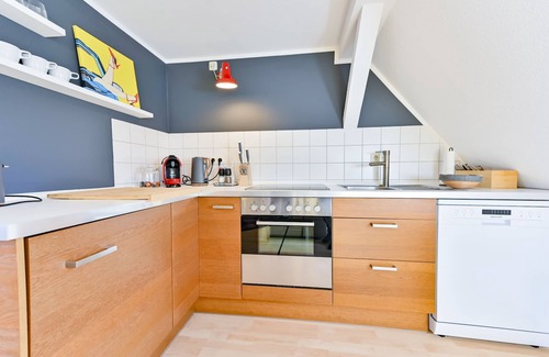 Kaßberg Apartment | Designer-Maissonette-Apartment-Private Bathroom-City view