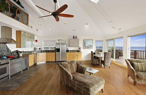 West Hampton Dunes House | Designer Oceanfront Luxury Bdrms! surround sound art collection,hot tubonBeach