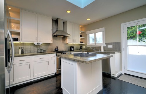 Beverly Grove House | Designer West Hollywood Home. Steps from Melrose & The Grove. HSR25-000712