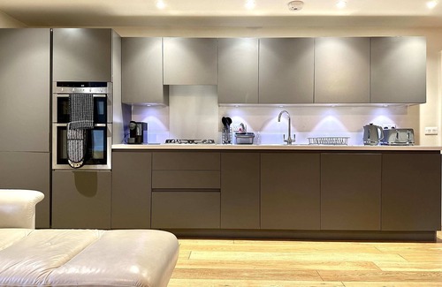 Bicester Apartment | Desirable 2 Bedroom Apartment in Bicester that sleeps 5