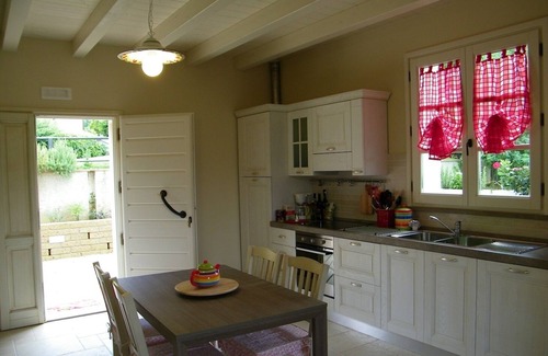 Montopoli in Val d'Arno House | Detached house, private swimming pool, private fenced garden, panoramic view