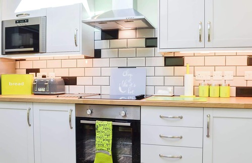 Pontrhydfendigaid Cottage | Detached bungalow in the heart of the Cambrian mountain range.