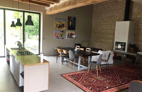 Villiers-sur-Tholon House | Detached house with large garden sleeps 13