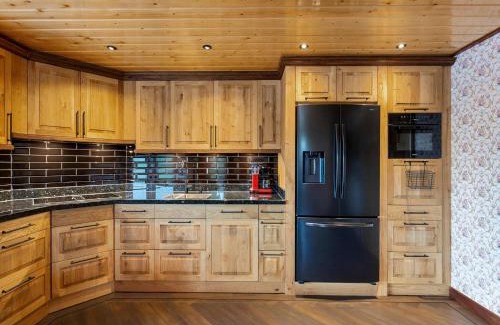 Jistrum House | Detached Home in Friesland by Canal, cleaning included