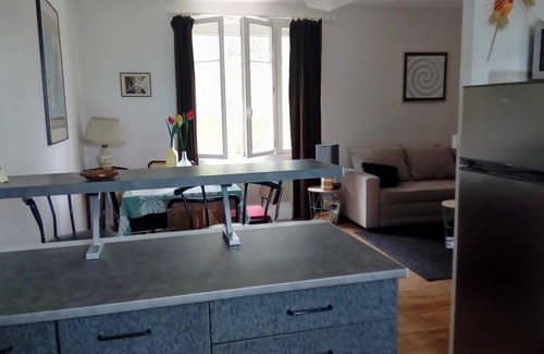 Narcy House | Detached House of 60m2, in a Village, at the Edge of a Small River