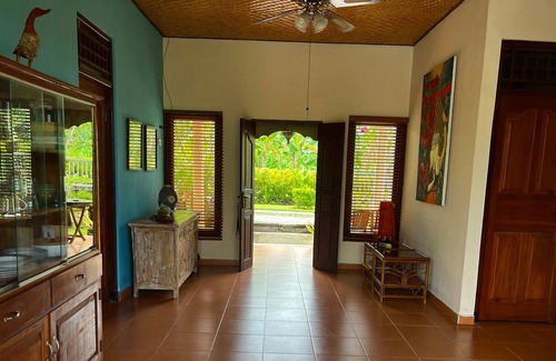 Jasri Villa | Detached house on beautiful location with direct views of rice fields and sea