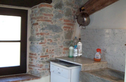 Nocchi Villa | Detached house with swimming pool and private garden in Tuscany between Lucca and the sea