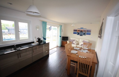 Horning House | Detached Riverside Holiday Cottage, Central Norfolk Broads Location, Horning