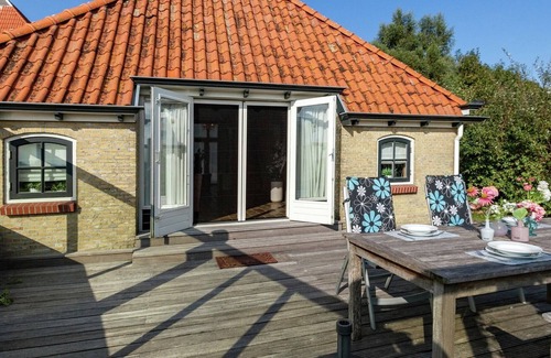 Pingjum House | Detached rural house with garden in Pingjum, Friesland